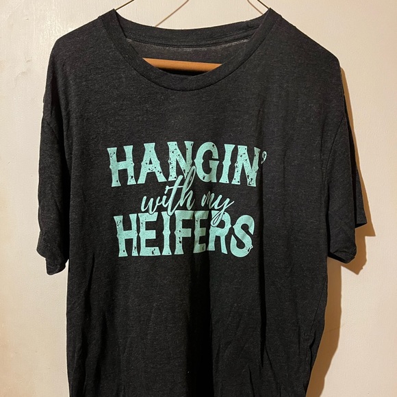Hangin with my Heifers Tee Shirt - Picture 1 of 1